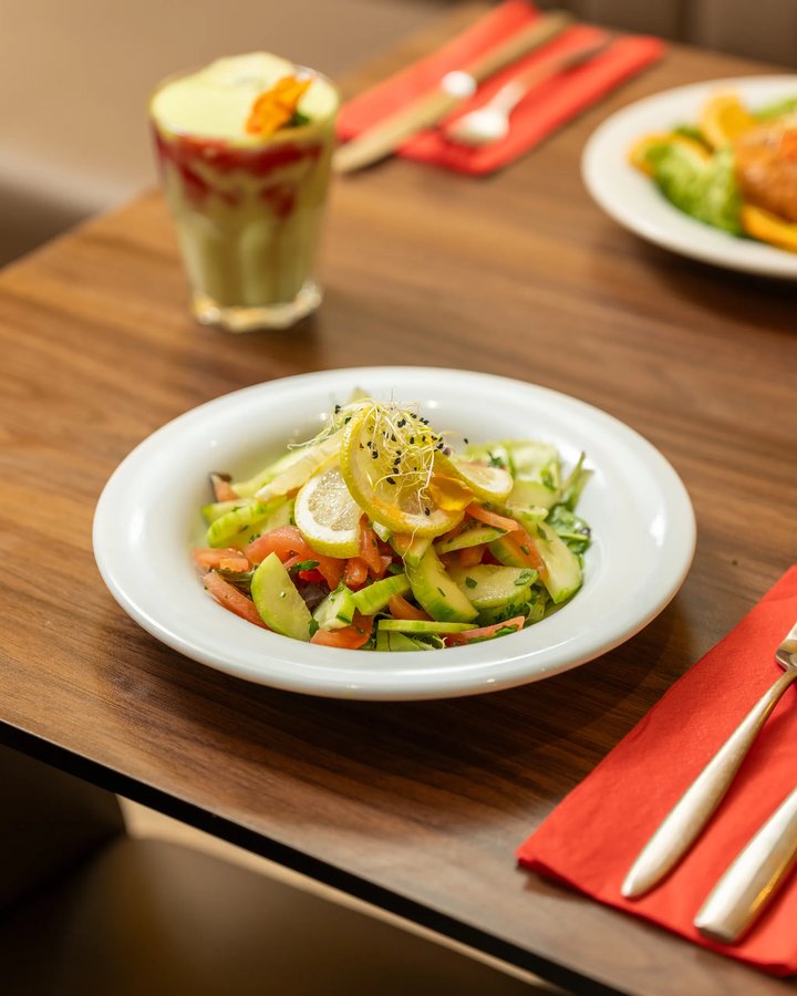 Salade tomates concombres